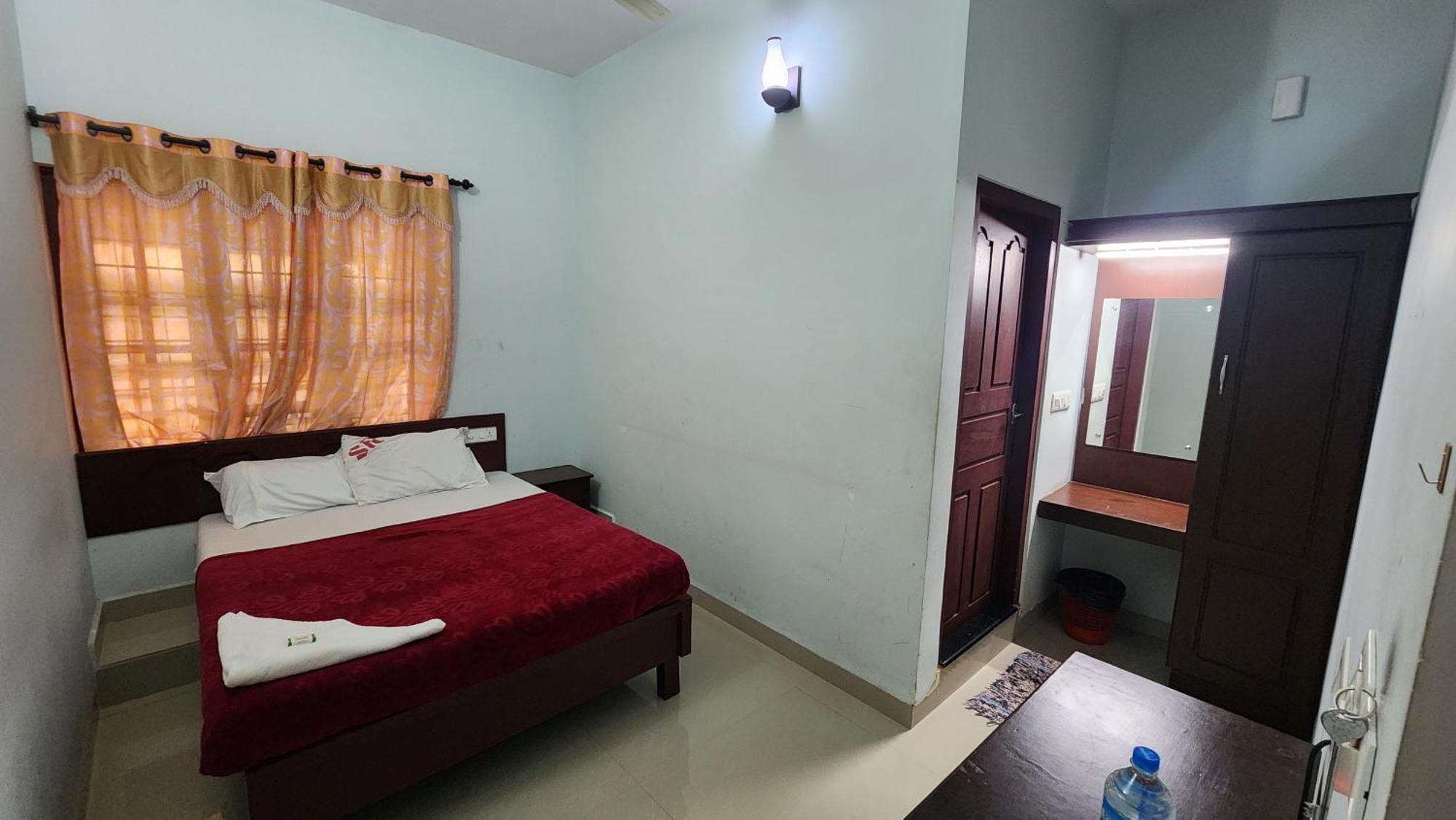 Pkn Homestay Thekkady Kumily Exterior photo