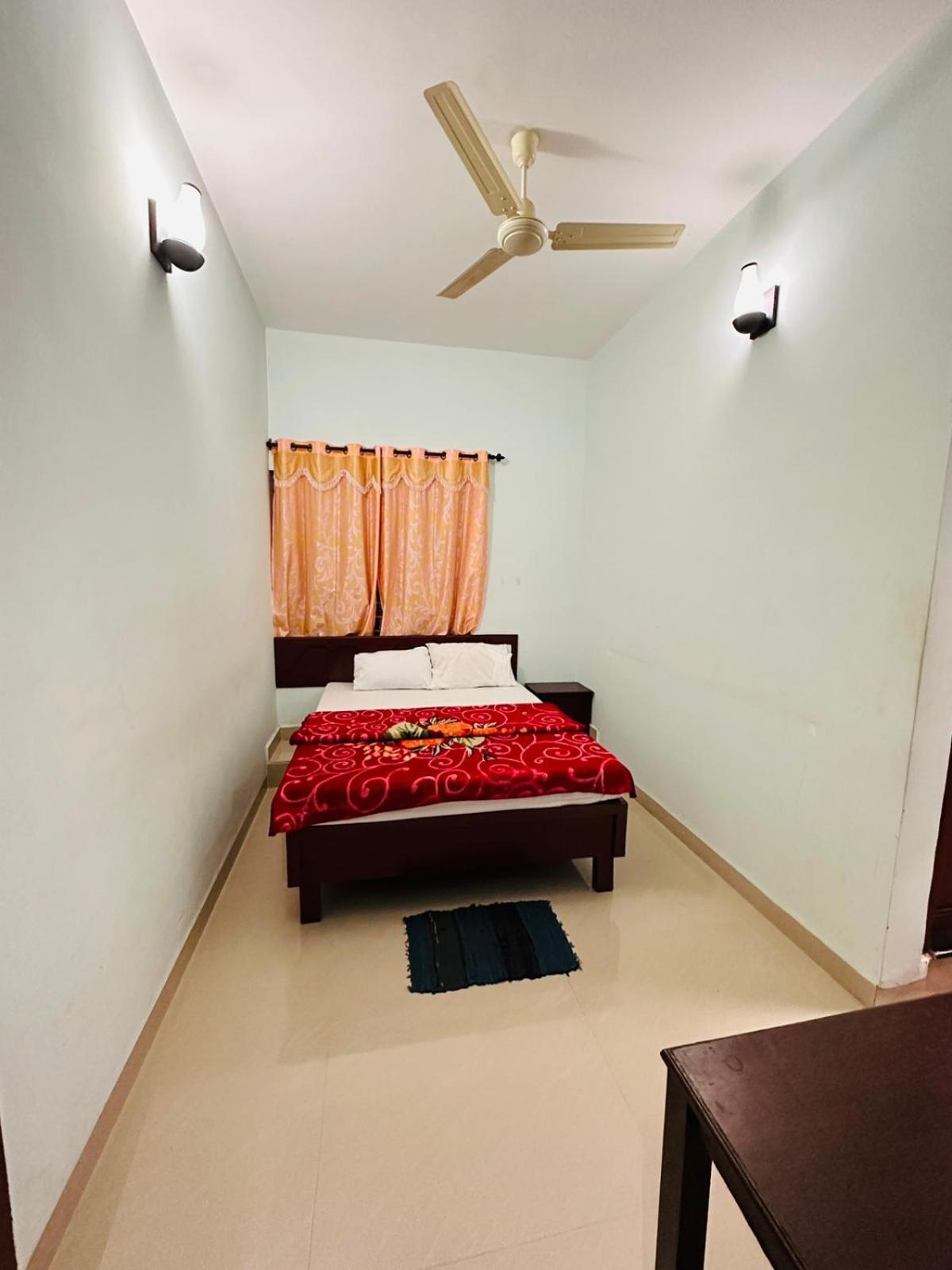 Pkn Homestay Thekkady Kumily Exterior photo